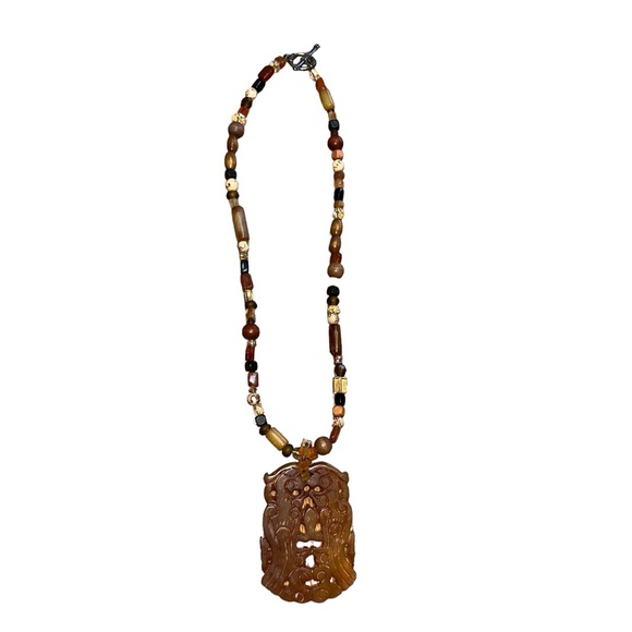 Vintage Jewelry - Carved Brown Jade Pendant Necklace